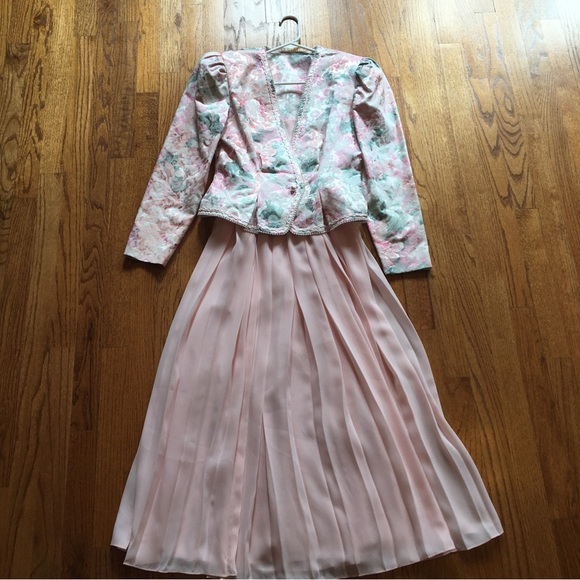 Vintage Blush Pink Pleated A-line Dress - Picture 4 of 4
